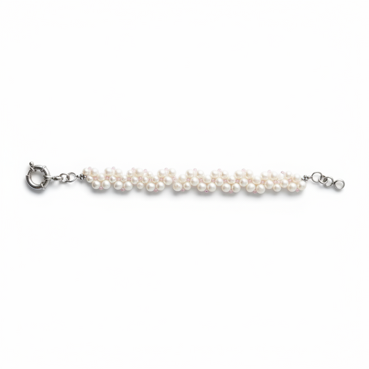 Bracciale perle fiume flat lay