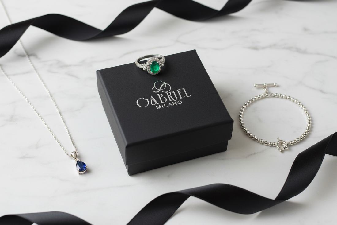 Gioielli in argento 925 con scatola regalo Gabriel Milano su marmo bianco