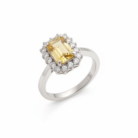 Anello con quarzo citrino con inclinazione corretta