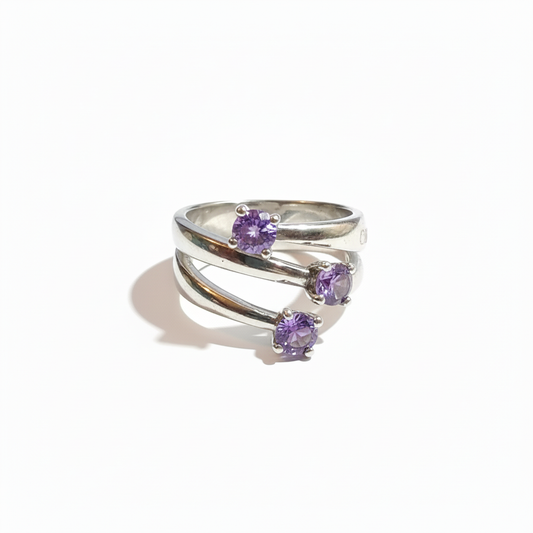 Anello trilogy spirale ametiste chiare frontale