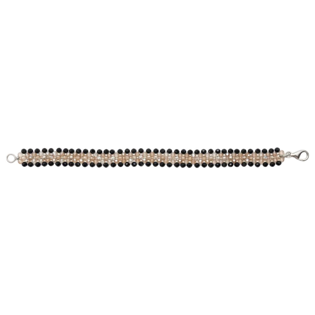 Bracciale spinello steso sfondo bianco