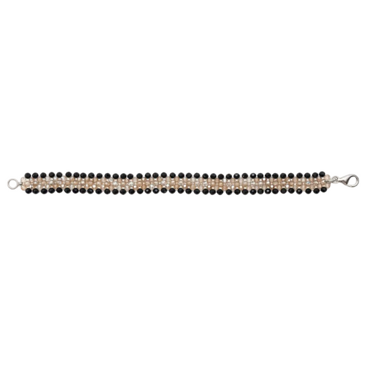 Bracciale spinello steso sfondo bianco
