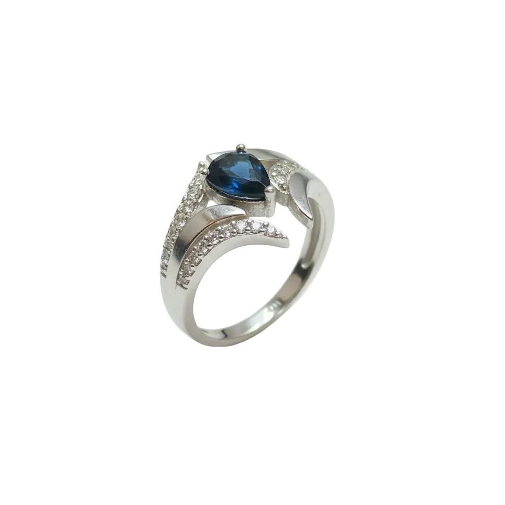 Anello in Argento 925 con Zaffiro Australiano - Vista Tre Quarti Verticale