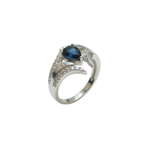Anello in Argento 925 con Zaffiro Australiano - Vista Tre Quarti Verticale